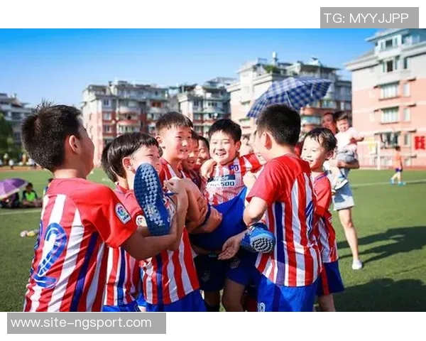 奥斯坦德与标准烈日的激烈对决展现足球魅力与团队精神的巅峰对抗